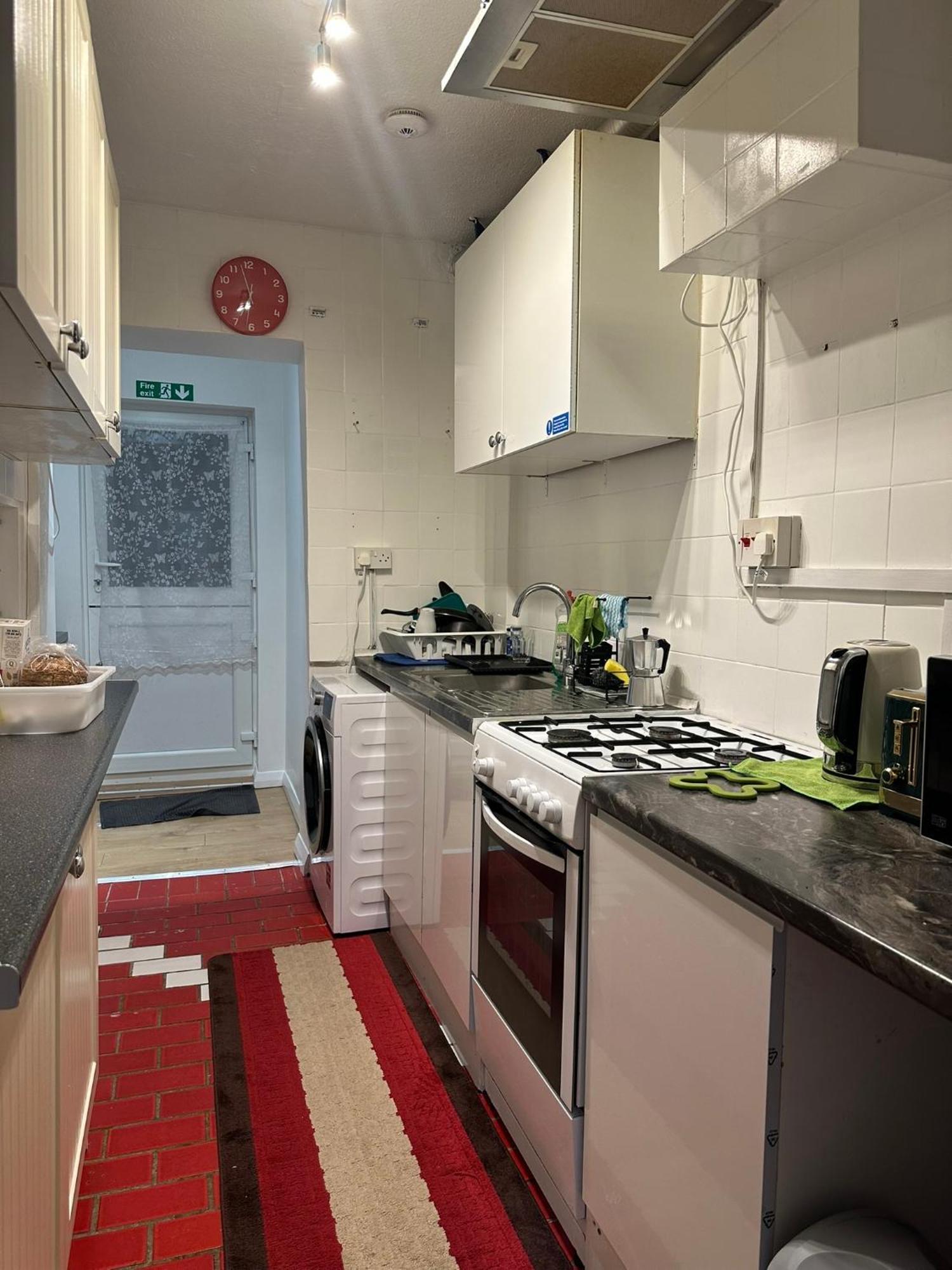 Luxury Ensuite 2Nd Studio Flat With Great Views In Keedonwood Road With Fully Own Bathroom Newly Added And Private Kitchenette บรอมลีย์ ภายนอก รูปภาพ